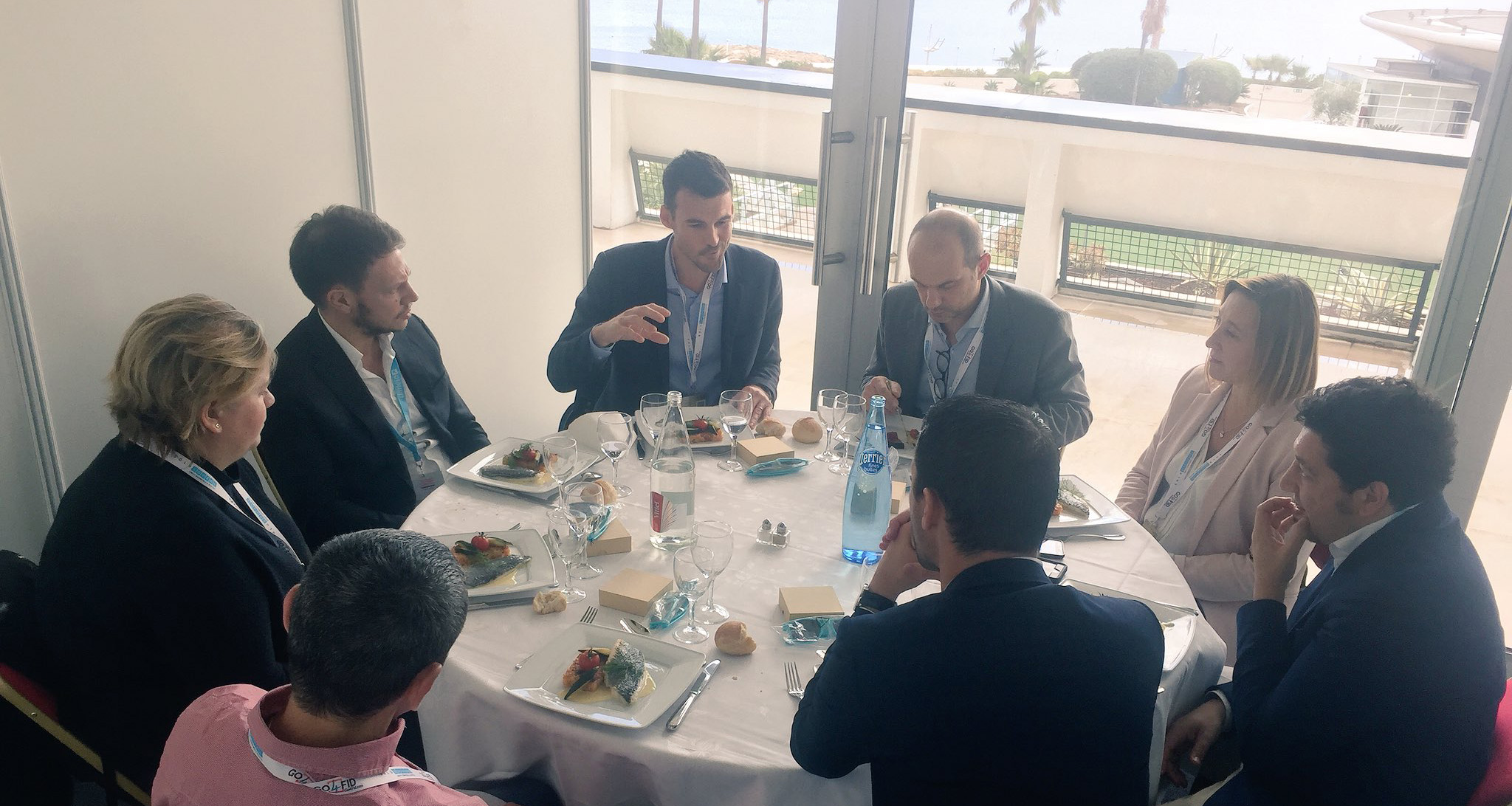 Dejeuner Dimelo CRM Meetings